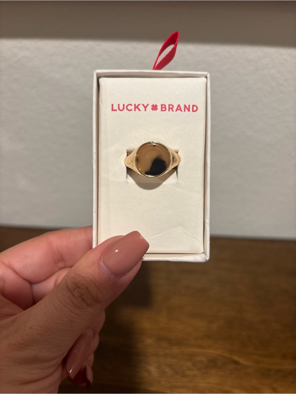 Lucky Brand Gold Tone Signet Ring with Black/Tan Center